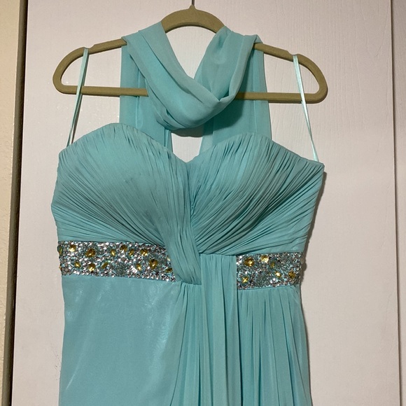 Evening Gown - Picture 5 of 5